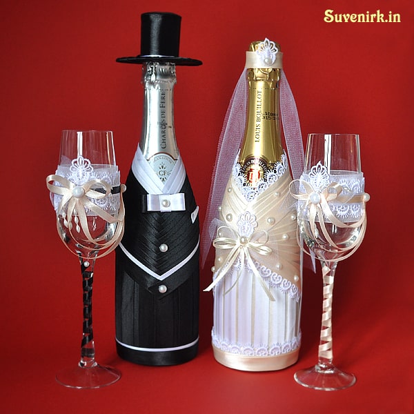 Свадебное шампанское и бокалы